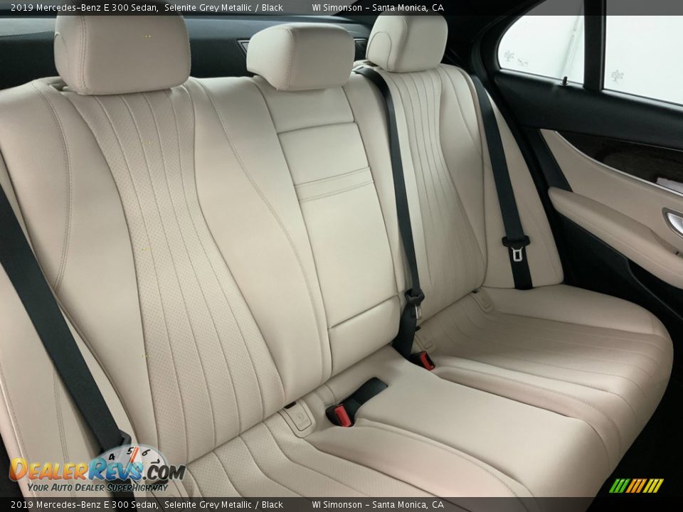 2019 Mercedes-Benz E 300 Sedan Selenite Grey Metallic / Black Photo #34