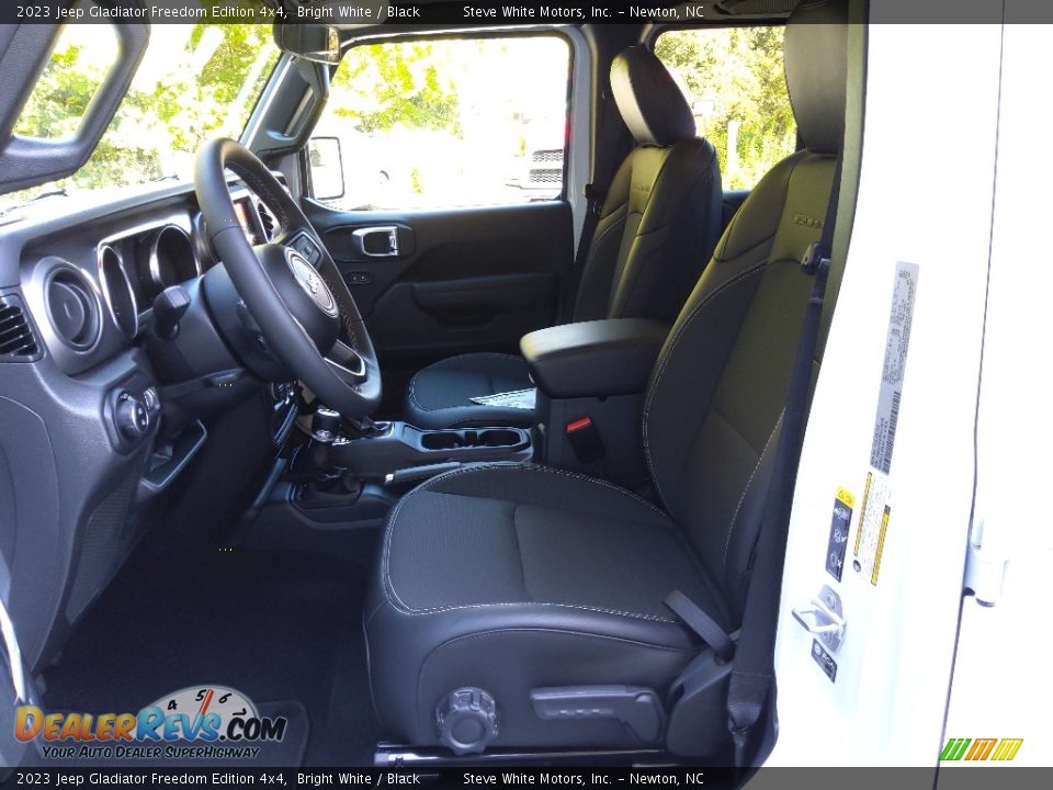 Front Seat of 2023 Jeep Gladiator Freedom Edition 4x4 Photo #12