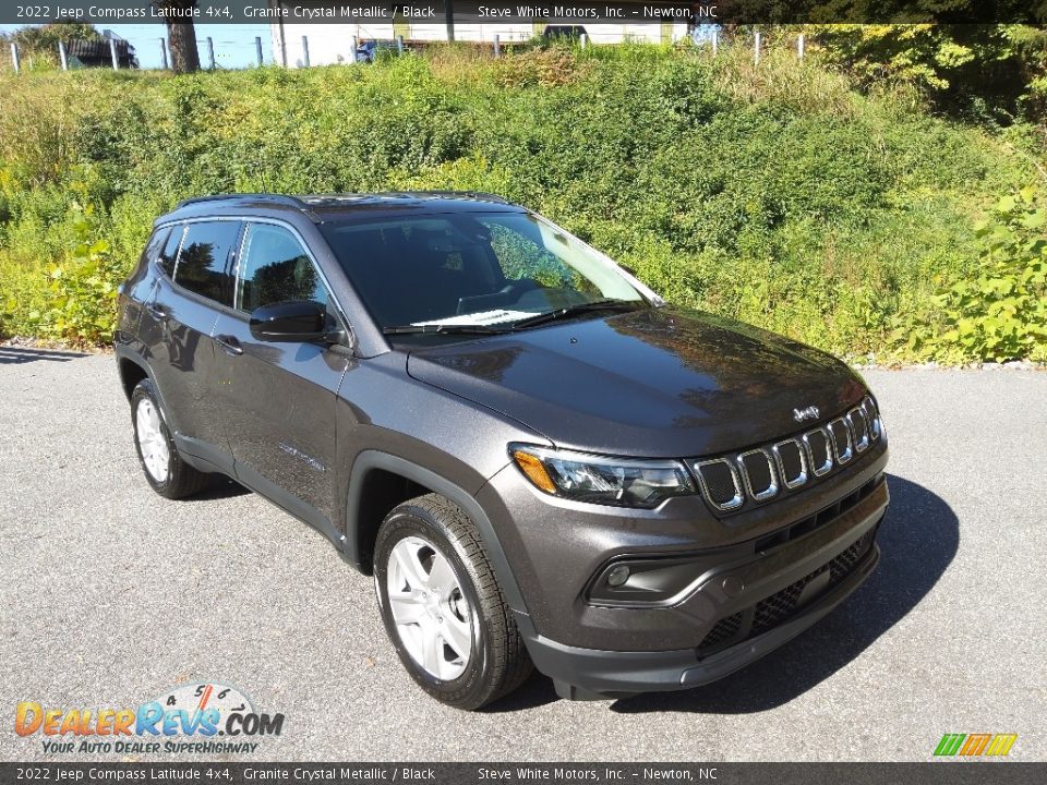 2022 Jeep Compass Latitude 4x4 Granite Crystal Metallic / Black Photo #4