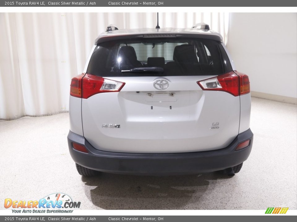 2015 Toyota RAV4 LE Classic Silver Metallic / Ash Photo #18