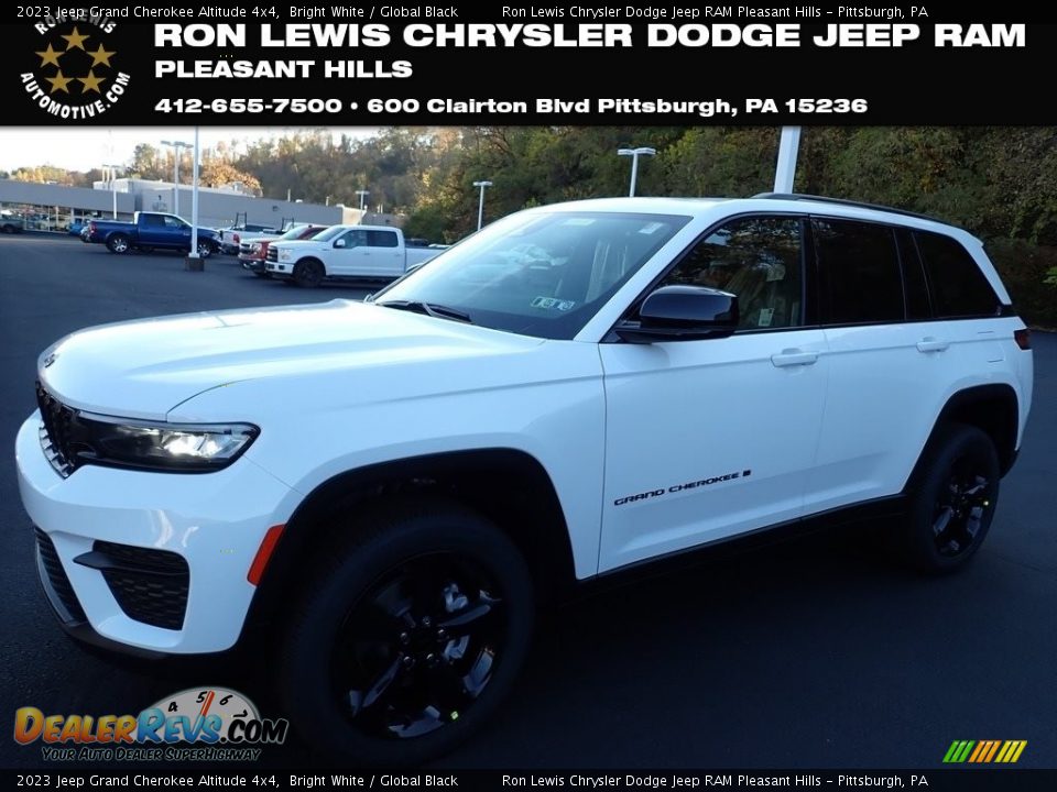 2023 Jeep Grand Cherokee Altitude 4x4 Bright White / Global Black Photo #1