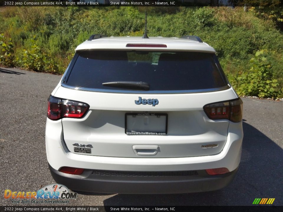 2022 Jeep Compass Latitude 4x4 Bright White / Black Photo #7