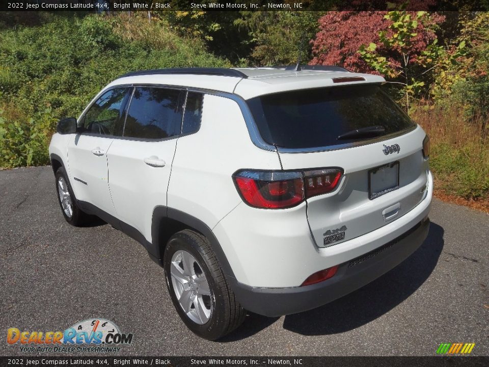 2022 Jeep Compass Latitude 4x4 Bright White / Black Photo #8