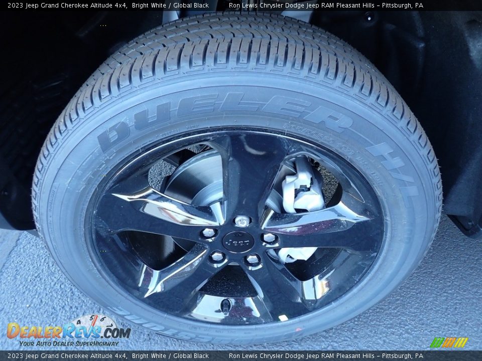 2023 Jeep Grand Cherokee Altitude 4x4 Bright White / Global Black Photo #10