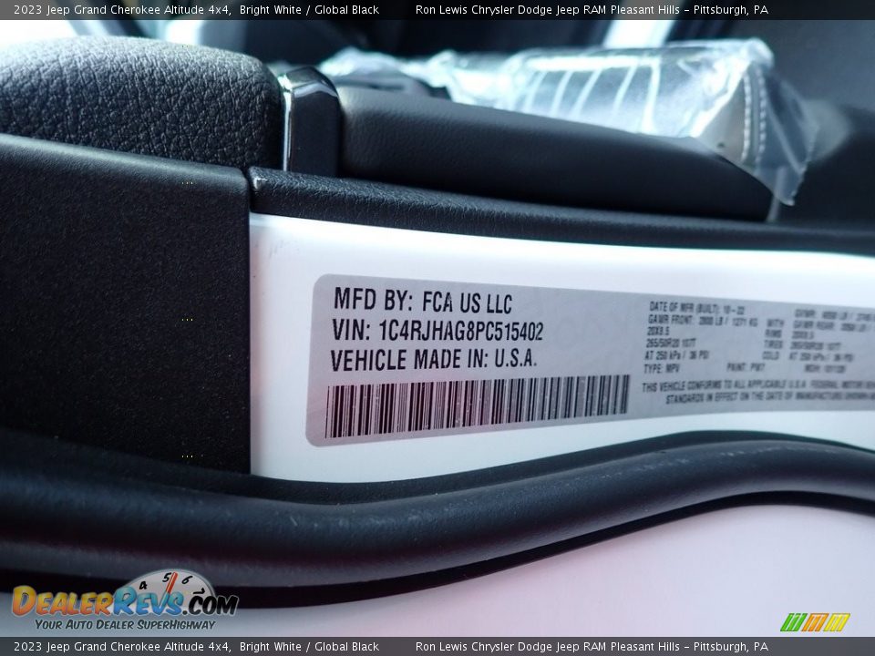 2023 Jeep Grand Cherokee Altitude 4x4 Bright White / Global Black Photo #15