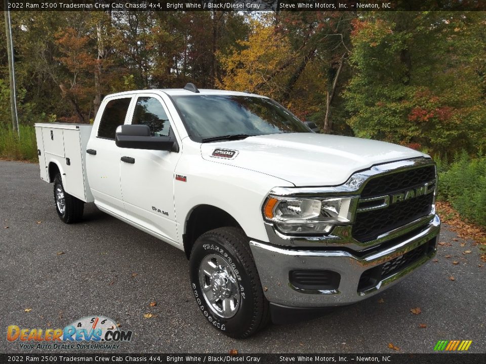 2022 Ram 2500 Tradesman Crew Cab Chassis 4x4 Bright White / Black/Diesel Gray Photo #4