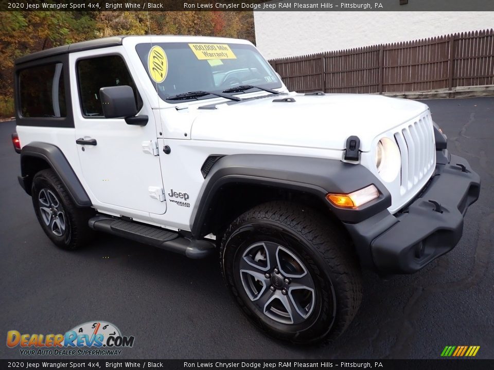 Front 3/4 View of 2020 Jeep Wrangler Sport 4x4 Photo #8