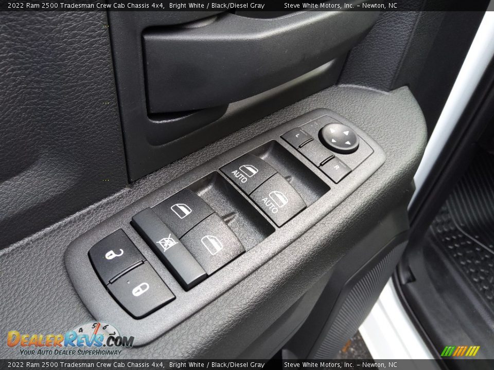 2022 Ram 2500 Tradesman Crew Cab Chassis 4x4 Bright White / Black/Diesel Gray Photo #14