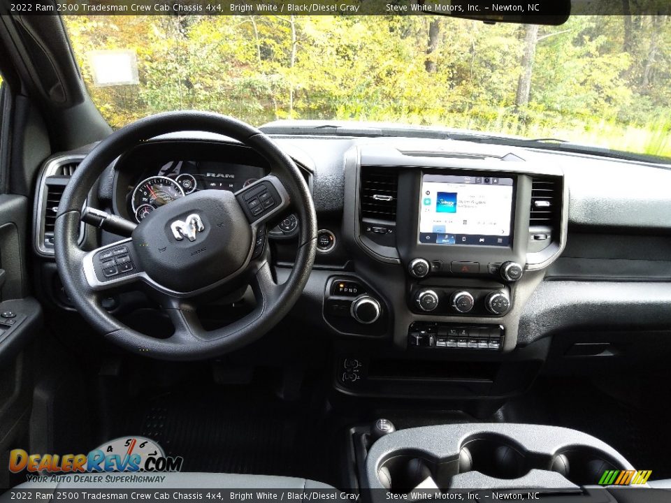 2022 Ram 2500 Tradesman Crew Cab Chassis 4x4 Bright White / Black/Diesel Gray Photo #19
