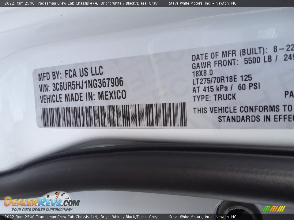 2022 Ram 2500 Tradesman Crew Cab Chassis 4x4 Bright White / Black/Diesel Gray Photo #30