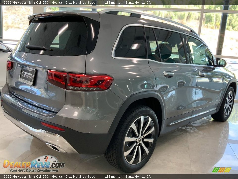 2022 Mercedes-Benz GLB 250 Mountain Gray Metallic / Black Photo #4