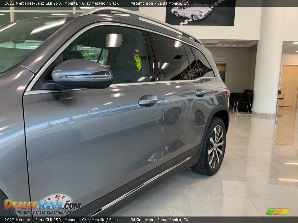 2022 Mercedes-Benz GLB 250 Mountain Gray Metallic / Black Photo #7