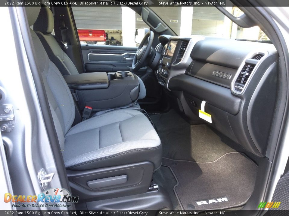 2022 Ram 1500 Big Horn Crew Cab 4x4 Billet Silver Metallic / Black/Diesel Gray Photo #17