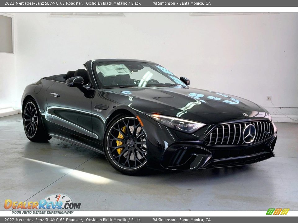 Front 3/4 View of 2022 Mercedes-Benz SL AMG 63 Roadster Photo #12
