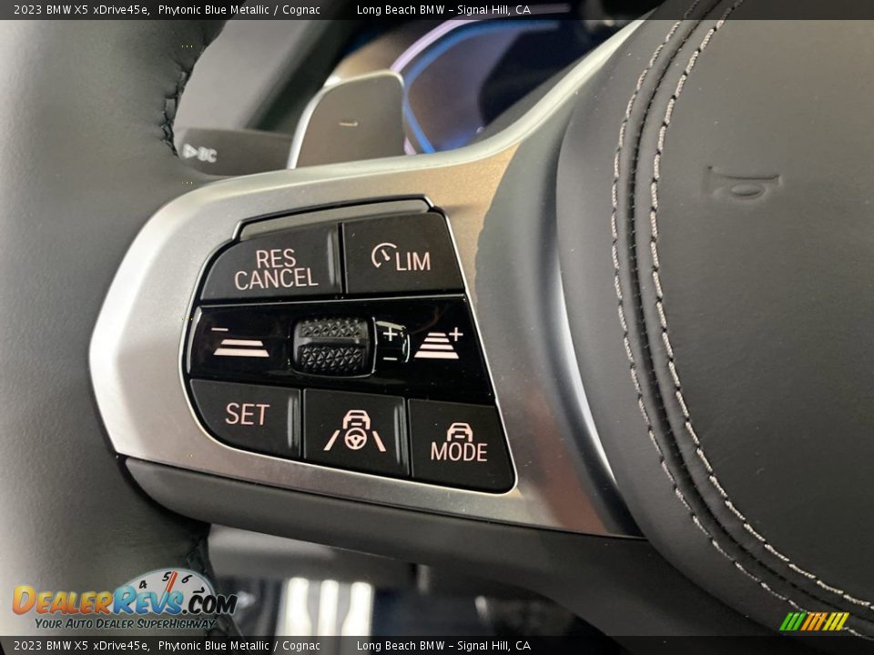 2023 BMW X5 xDrive45e Steering Wheel Photo #15