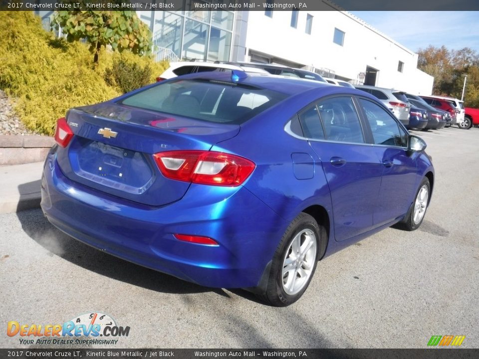 2017 Chevrolet Cruze LT Kinetic Blue Metallic / Jet Black Photo #16