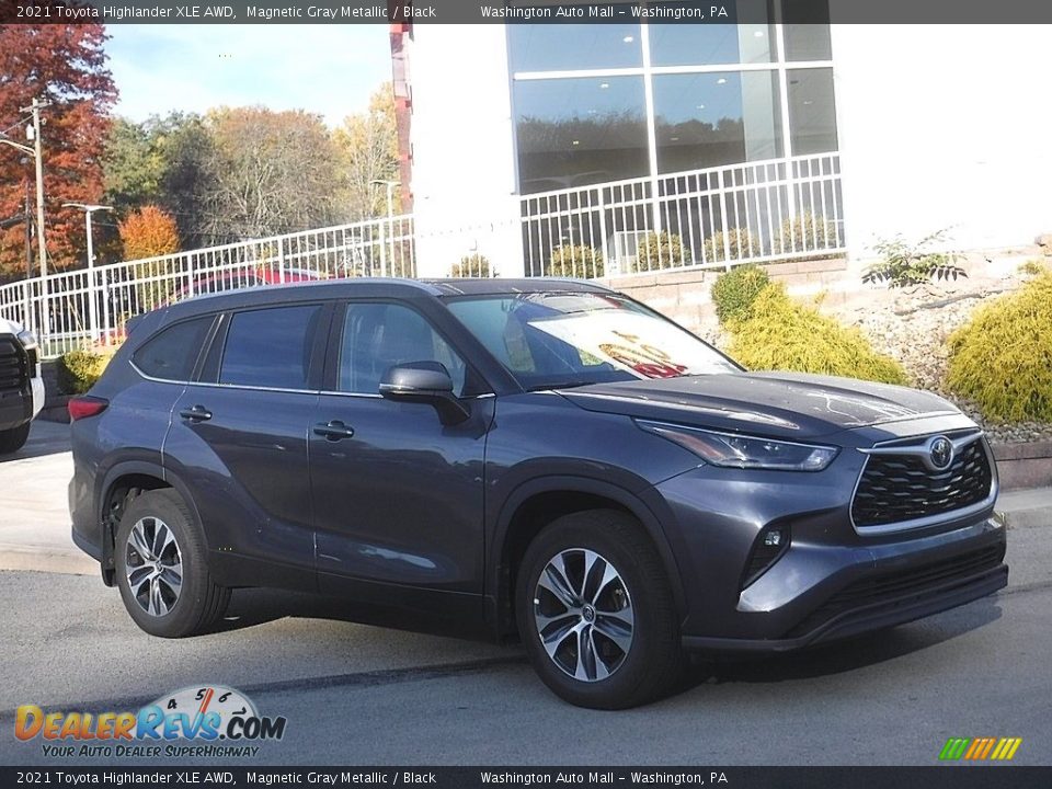 2021 Toyota Highlander XLE AWD Magnetic Gray Metallic / Black Photo #1