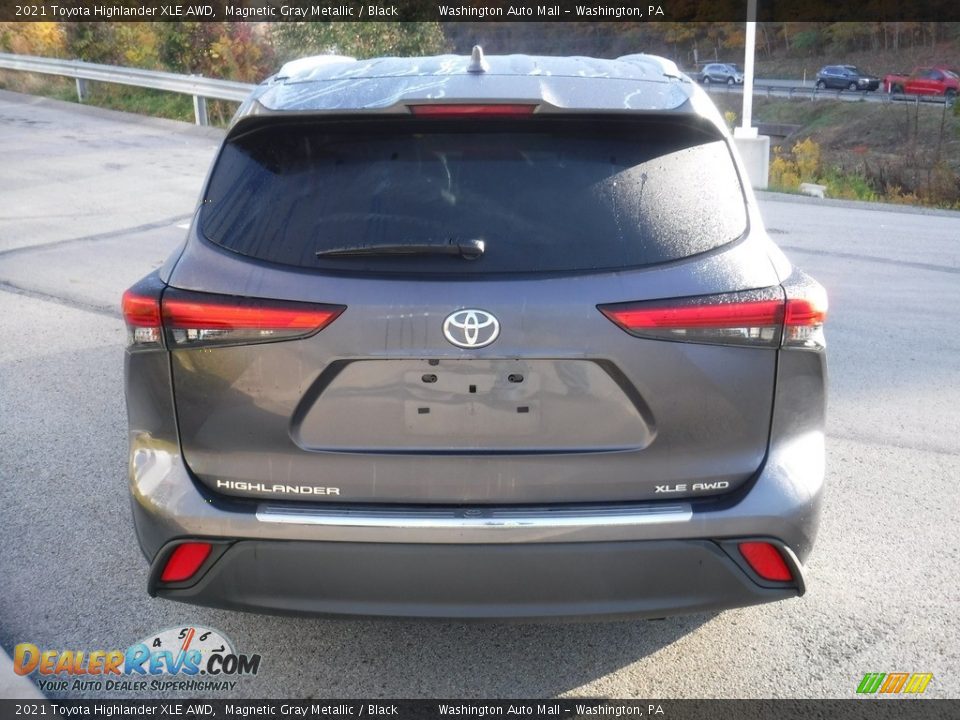 2021 Toyota Highlander XLE AWD Magnetic Gray Metallic / Black Photo #16