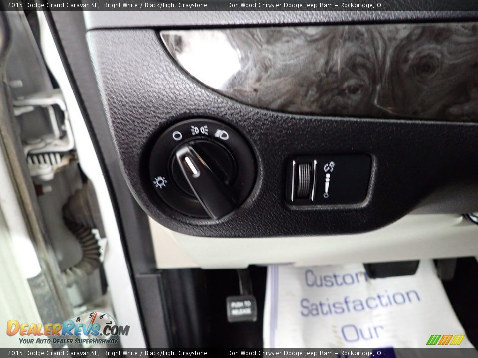 2015 Dodge Grand Caravan SE Bright White / Black/Light Graystone Photo #12