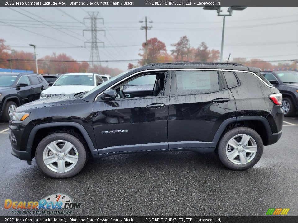 2022 Jeep Compass Latitude 4x4 Diamond Black Crystal Pearl / Black Photo #3