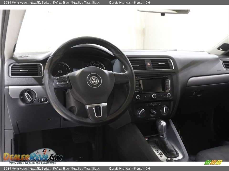 Dashboard of 2014 Volkswagen Jetta SEL Sedan Photo #6