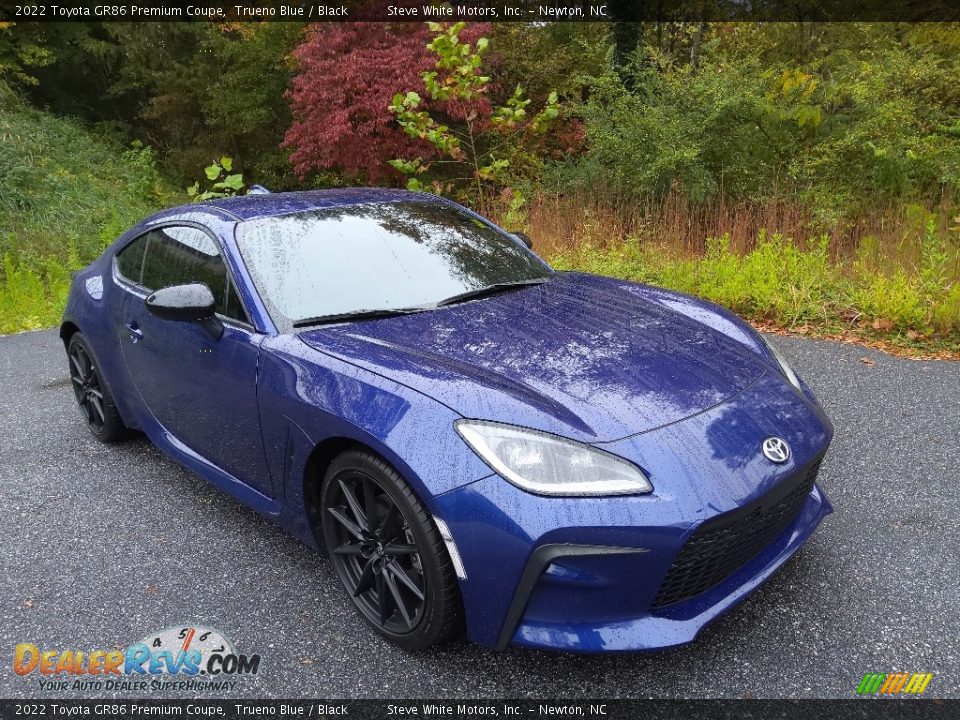 Front 3/4 View of 2022 Toyota GR86 Premium Coupe Photo #6