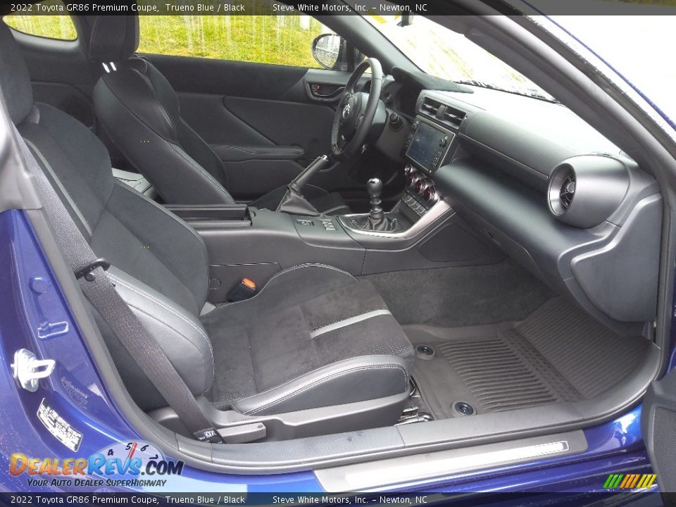 Front Seat of 2022 Toyota GR86 Premium Coupe Photo #17