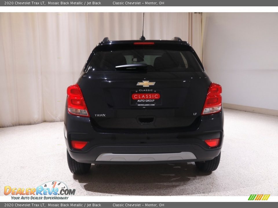 2020 Chevrolet Trax LT Mosaic Black Metallic / Jet Black Photo #17