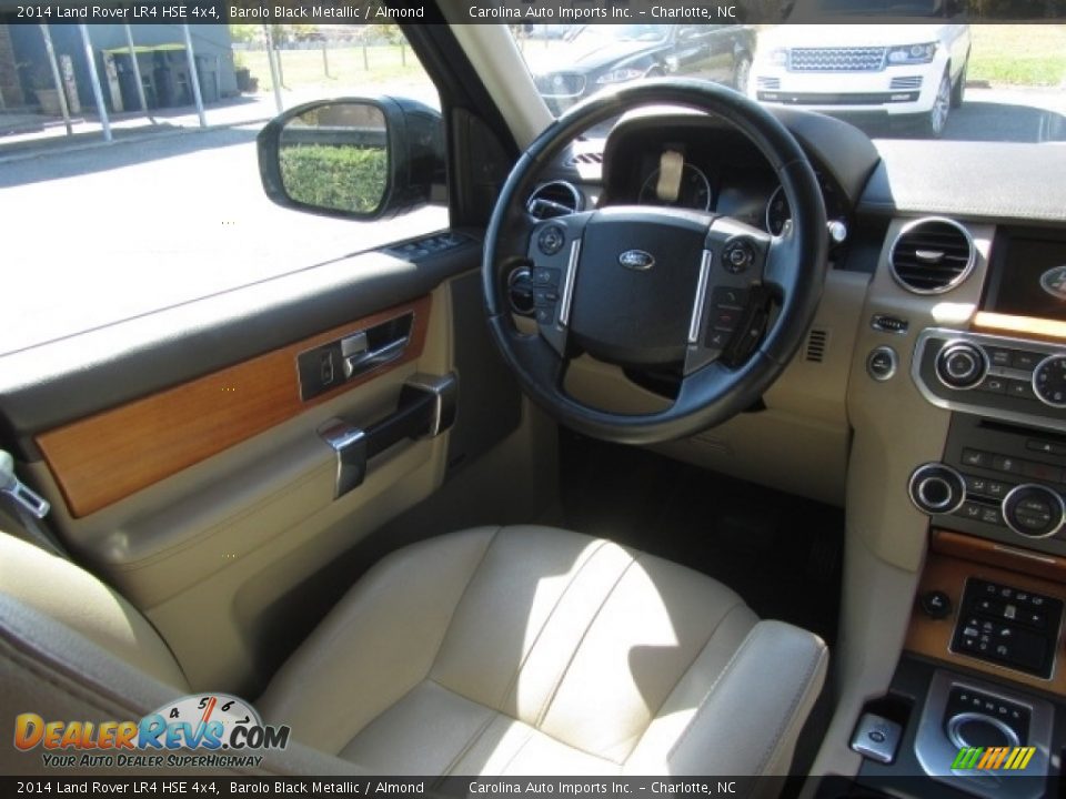 Dashboard of 2014 Land Rover LR4 HSE 4x4 Photo #12