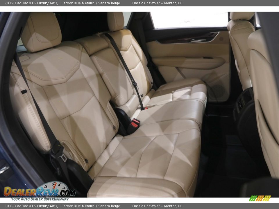 Rear Seat of 2019 Cadillac XT5 Luxury AWD Photo #19