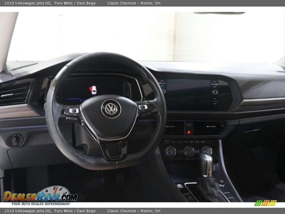 Dashboard of 2019 Volkswagen Jetta SEL Photo #6
