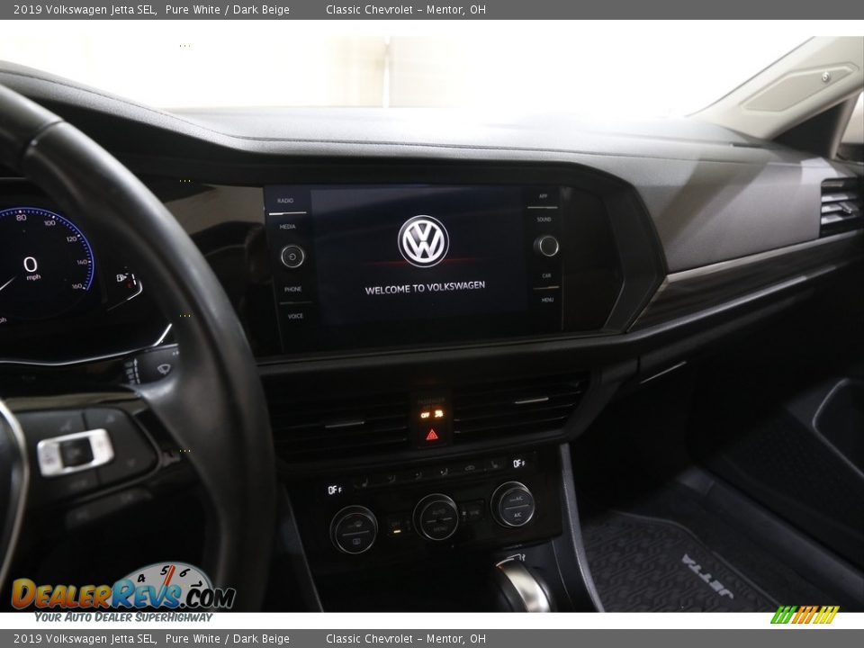 Dashboard of 2019 Volkswagen Jetta SEL Photo #9