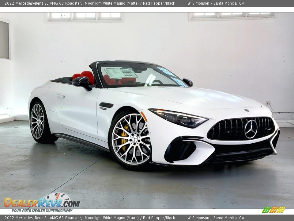 Front 3/4 View of 2022 Mercedes-Benz SL AMG 63 Roadster Photo #12