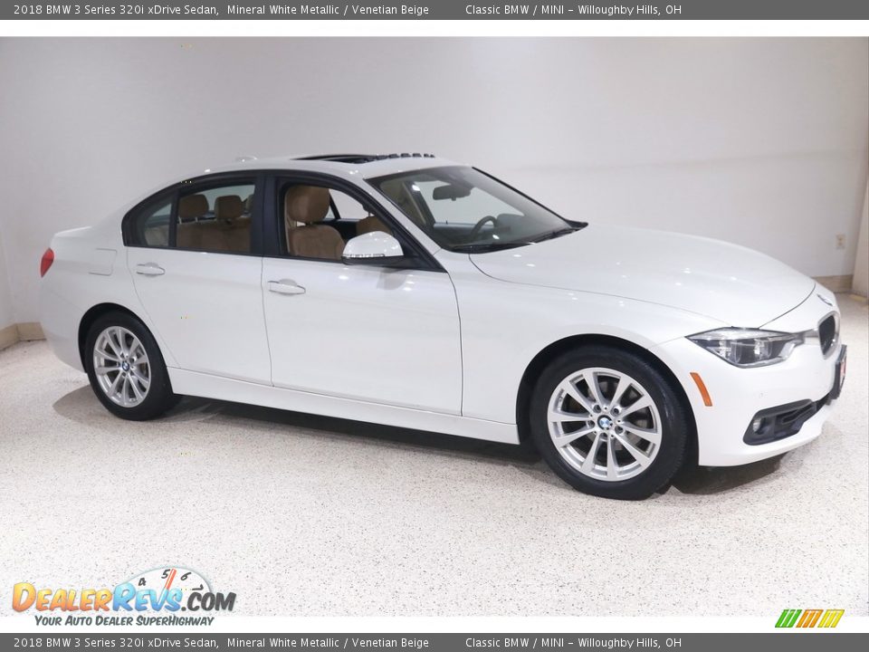 2018 BMW 3 Series 320i xDrive Sedan Mineral White Metallic / Venetian Beige Photo #1