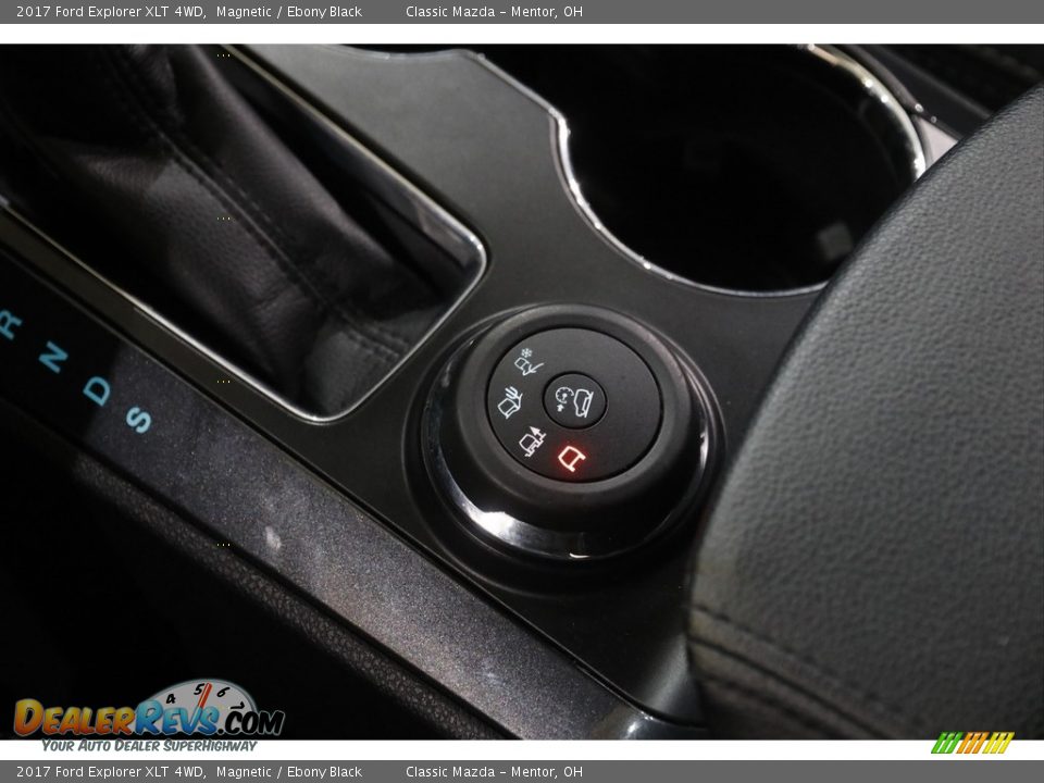 2017 Ford Explorer XLT 4WD Magnetic / Ebony Black Photo #14