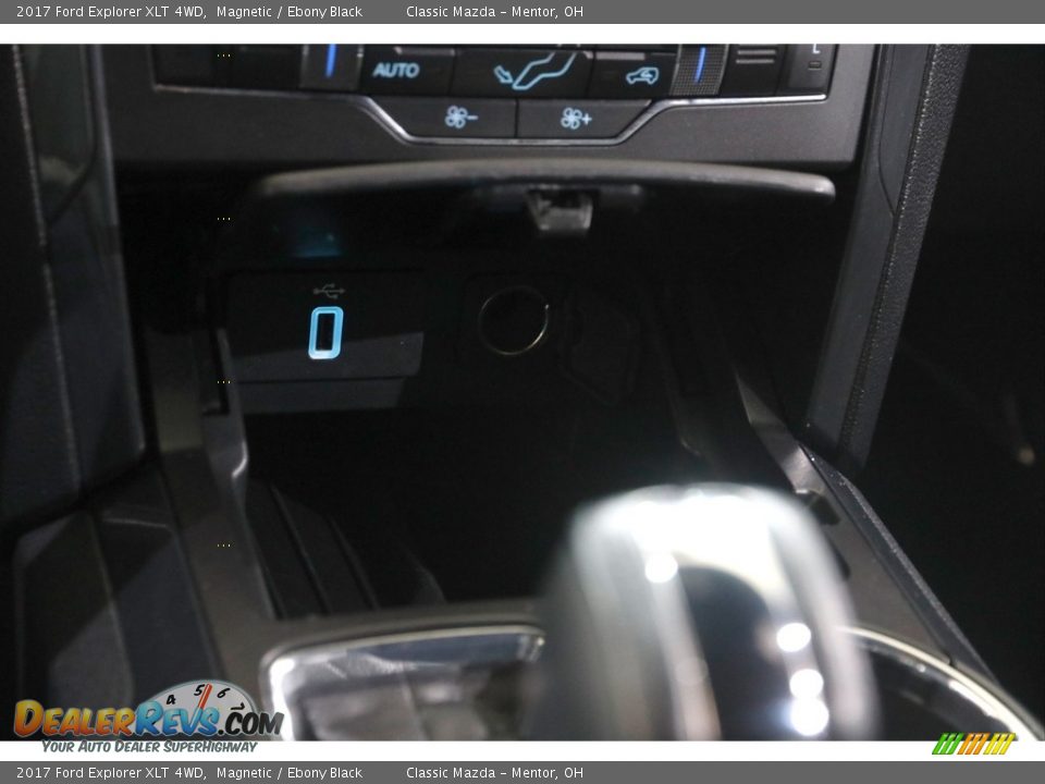 2017 Ford Explorer XLT 4WD Magnetic / Ebony Black Photo #15
