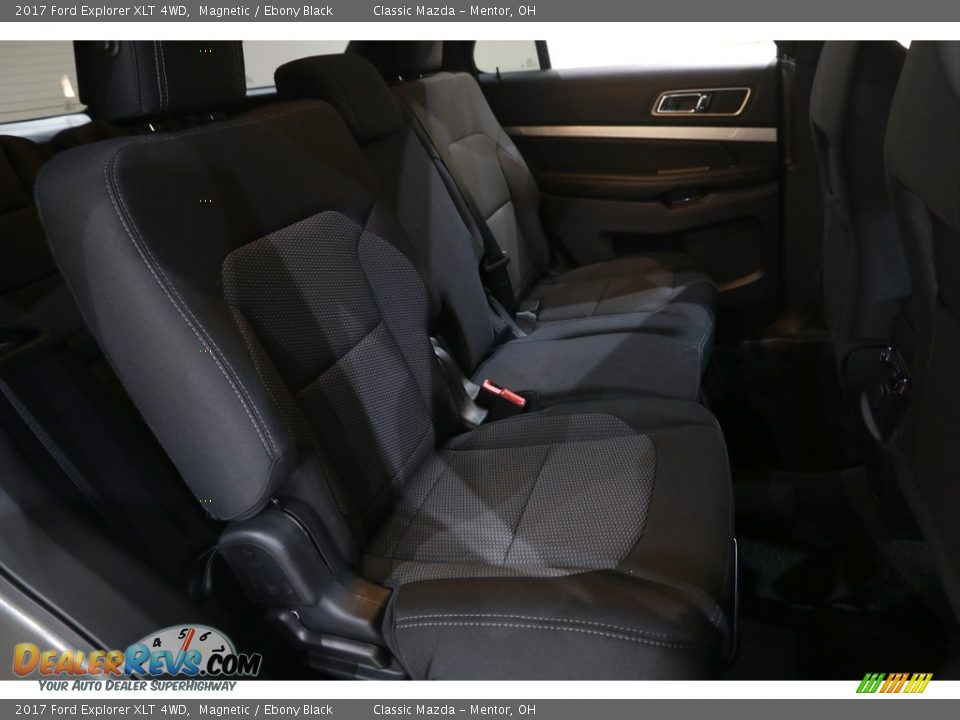 2017 Ford Explorer XLT 4WD Magnetic / Ebony Black Photo #17