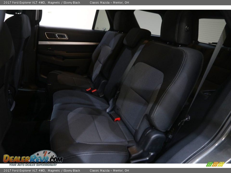 2017 Ford Explorer XLT 4WD Magnetic / Ebony Black Photo #18