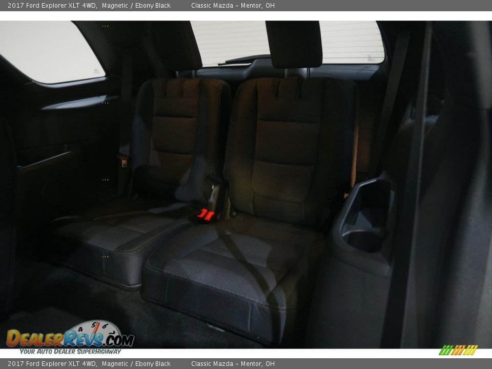 2017 Ford Explorer XLT 4WD Magnetic / Ebony Black Photo #19