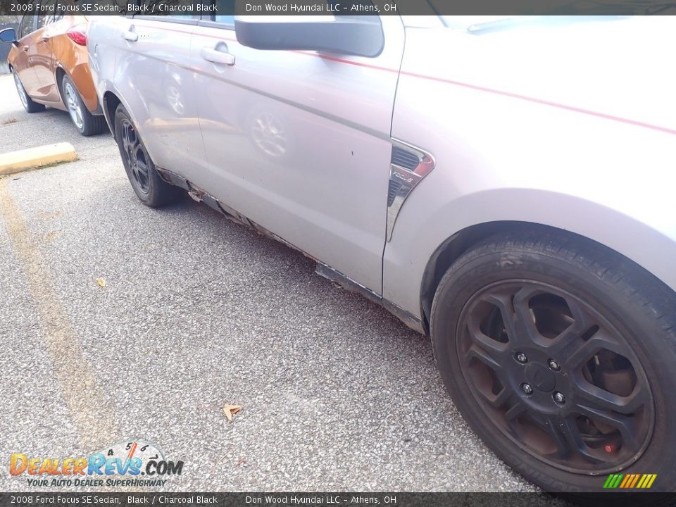 2008 Ford Focus SE Sedan Black / Charcoal Black Photo #3