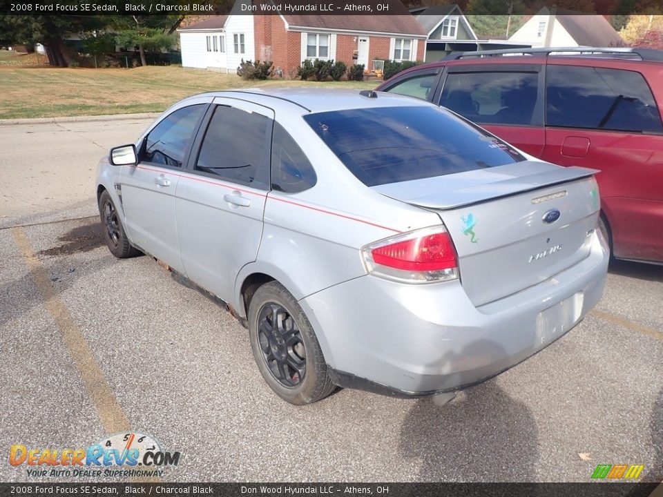 2008 Ford Focus SE Sedan Black / Charcoal Black Photo #9