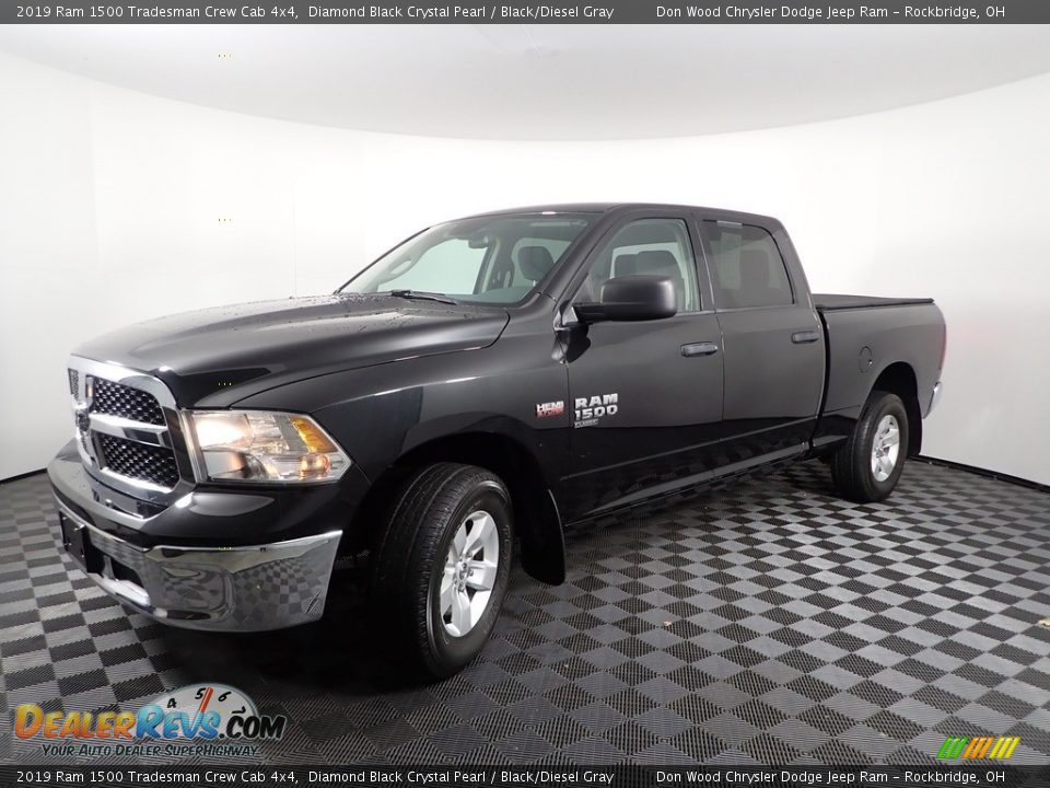 2019 Ram 1500 Tradesman Crew Cab 4x4 Diamond Black Crystal Pearl / Black/Diesel Gray Photo #5