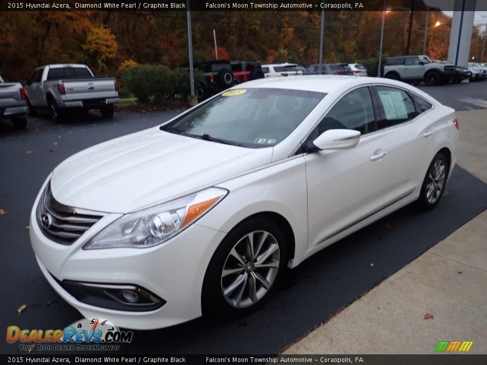 Front 3/4 View of 2015 Hyundai Azera  Photo #7