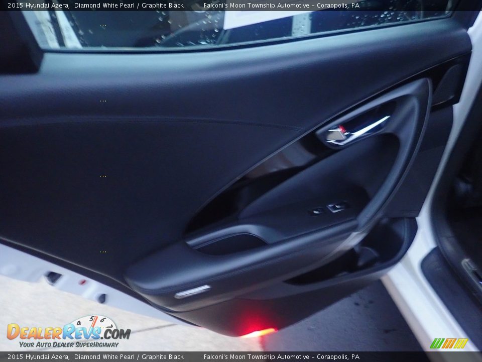 2015 Hyundai Azera Diamond White Pearl / Graphite Black Photo #20