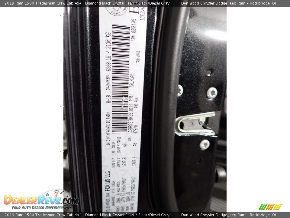 2019 Ram 1500 Tradesman Crew Cab 4x4 Diamond Black Crystal Pearl / Black/Diesel Gray Photo #32