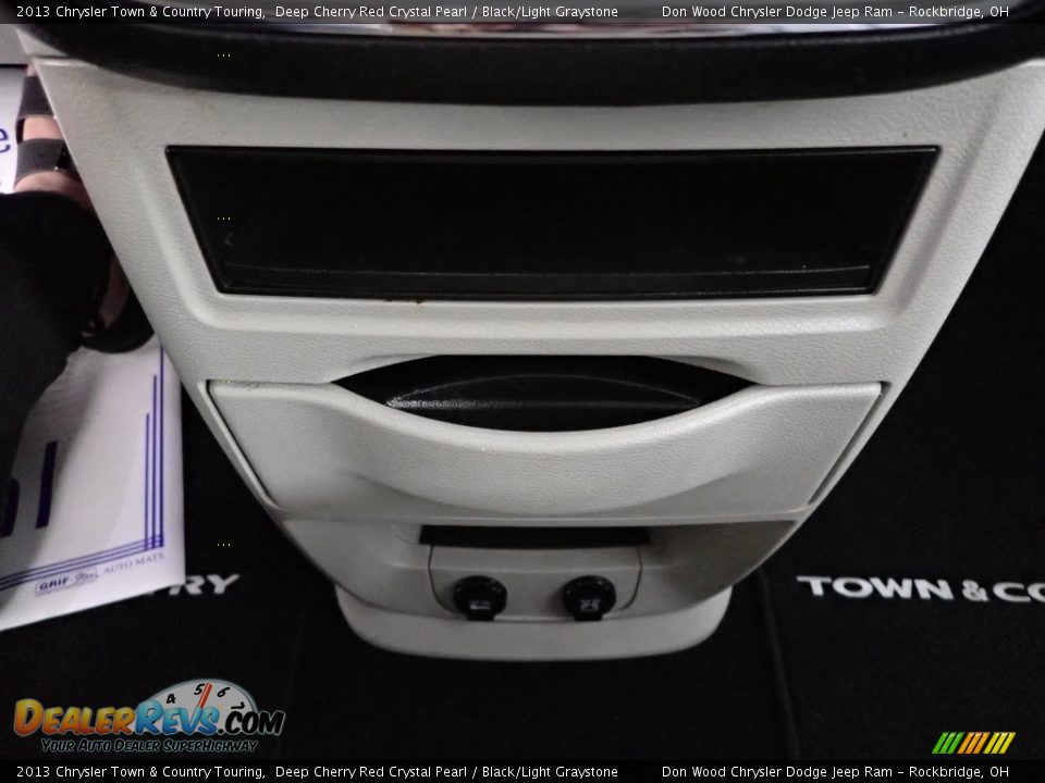 2013 Chrysler Town & Country Touring Deep Cherry Red Crystal Pearl / Black/Light Graystone Photo #20