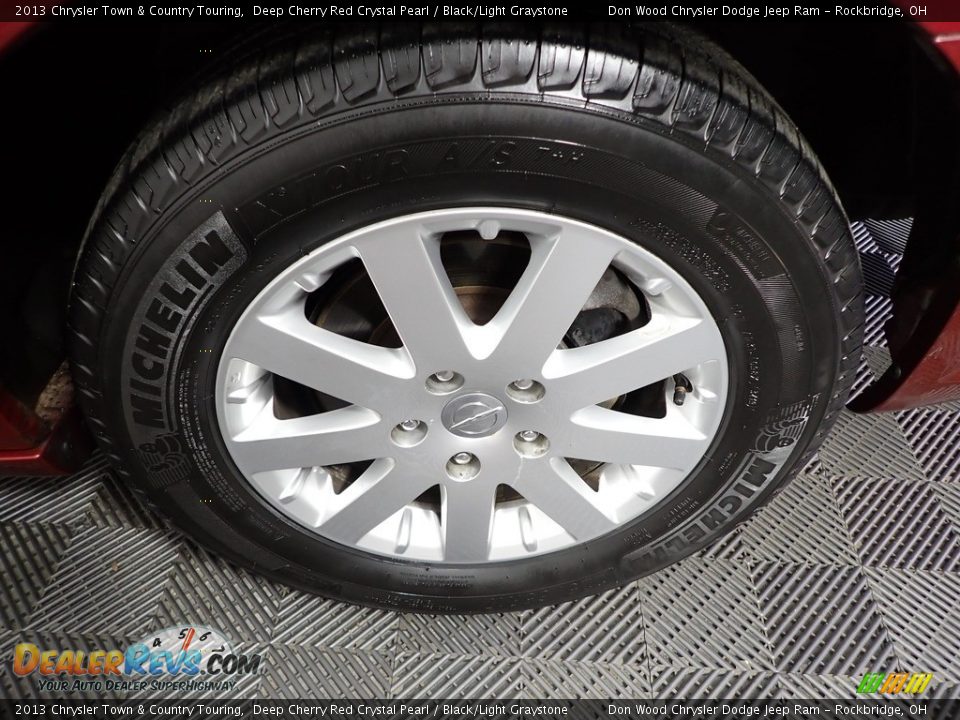 2013 Chrysler Town & Country Touring Deep Cherry Red Crystal Pearl / Black/Light Graystone Photo #34
