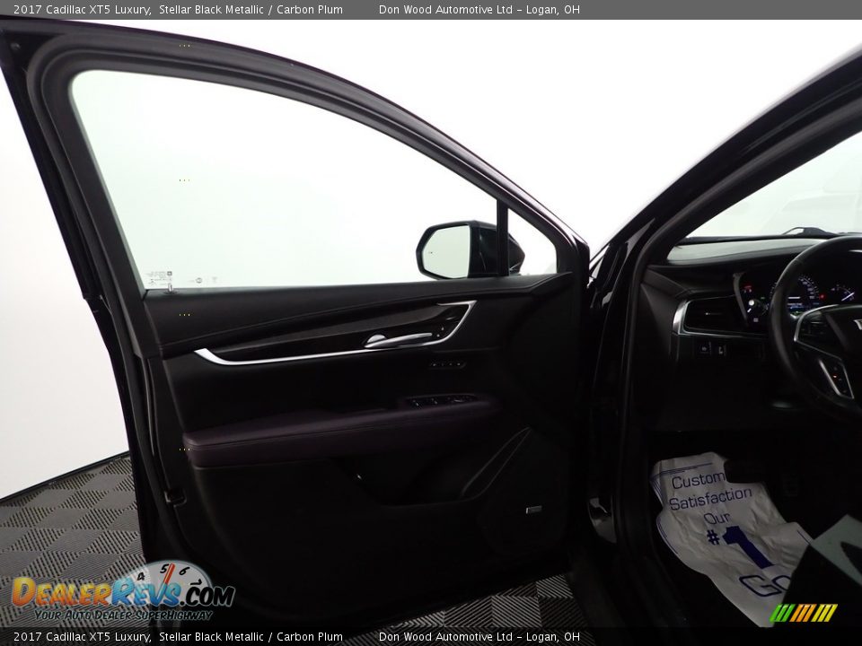 2017 Cadillac XT5 Luxury Stellar Black Metallic / Carbon Plum Photo #14