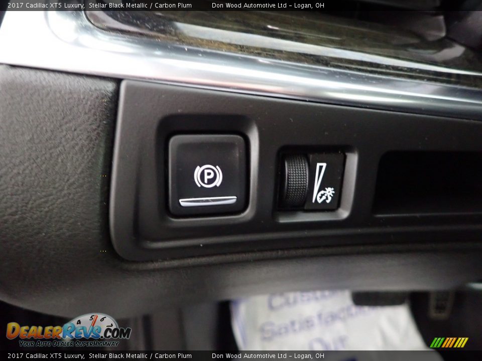 2017 Cadillac XT5 Luxury Stellar Black Metallic / Carbon Plum Photo #18