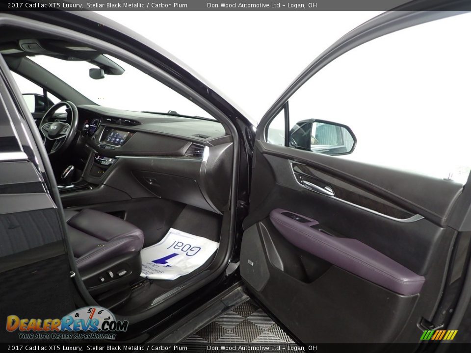 2017 Cadillac XT5 Luxury Stellar Black Metallic / Carbon Plum Photo #29